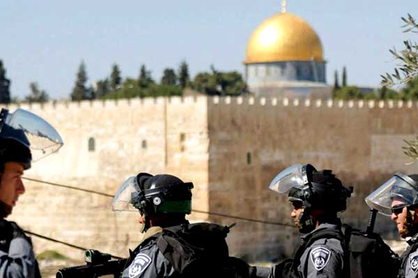300 yerleşimci Mescid-i Aksa'yı bastı