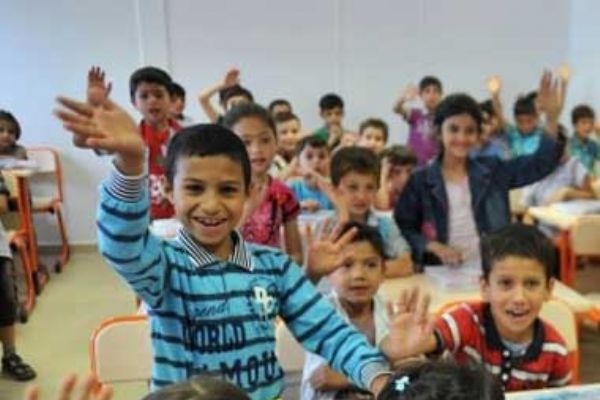 Suriyeli çocuklar Türkçe öğreniyor