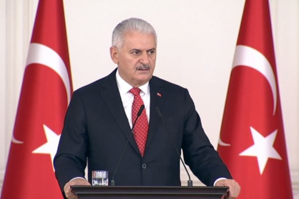 Binali Yıldırım: Hata yap ama hainlik yapma