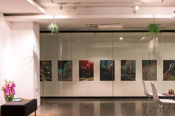 Libyalı Sanatçı Londra Yolcusu