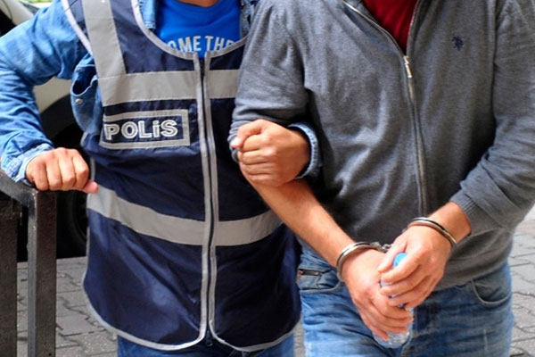 Uyuşturucu operasyonundan FETÖ yayınları çıktı