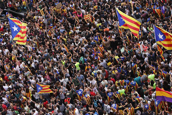 İspanya'da hükümet ve ana muhalefetten ortak 'Katalonya' kararı
