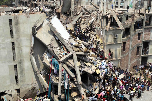 Kenya'da 5 katlı bina çöktü: 2 ölü