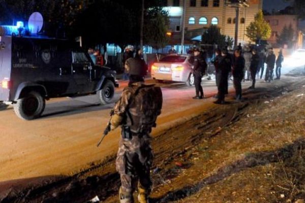 Edirne'de,Yunanistan'a kaçma girişimindeki 3 kişi yakalandı