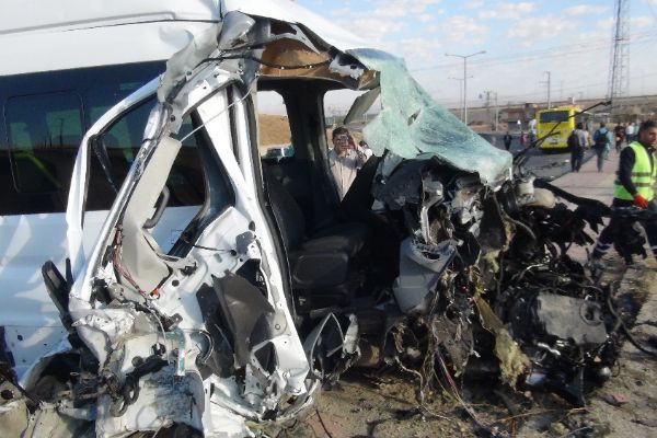 Batman'da korkunç kaza: 10'u öğrenci 15 yaralı