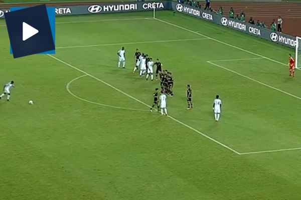 Genç oyuncudan müthiş gol