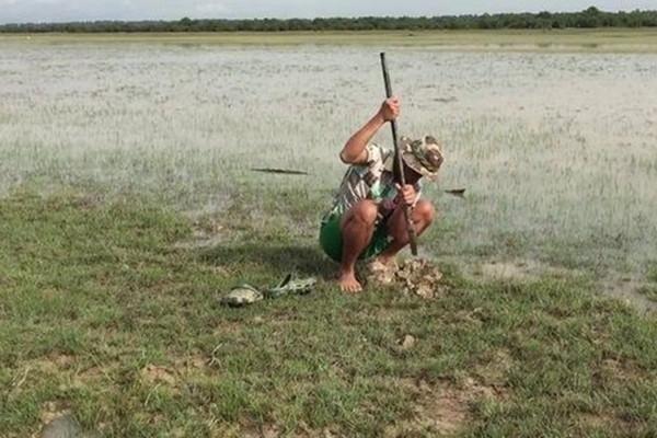 İşte ilginç bir balık avlama yöntemi