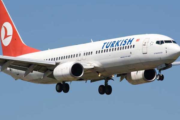 THY uçağı acil iniş yaptı