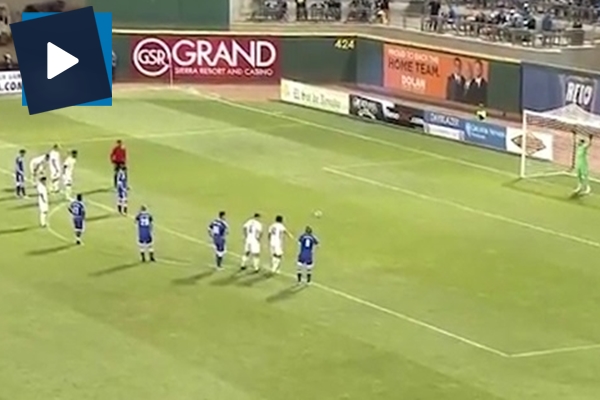 Böyle penaltı pozisyonu görülmedi!