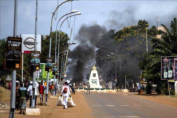 Orta Afrika Cumhuriyeti'nde camiye saldırı: 20 can kaybı