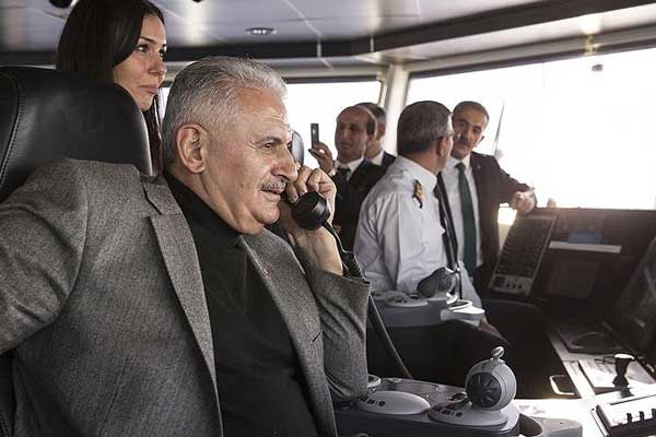 Başbakan Yıldırım feribotla yolculuk etti
