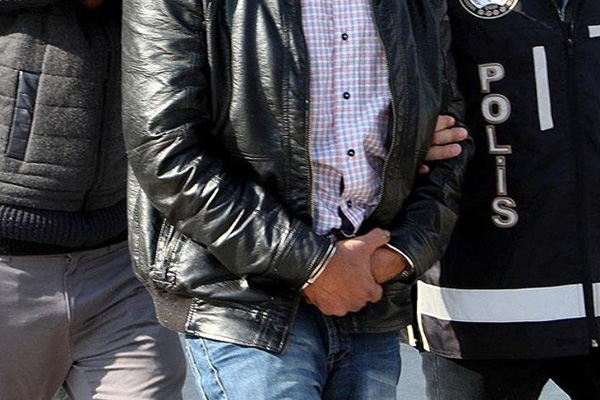 'MİT' deyip esnafı dolandırdılar