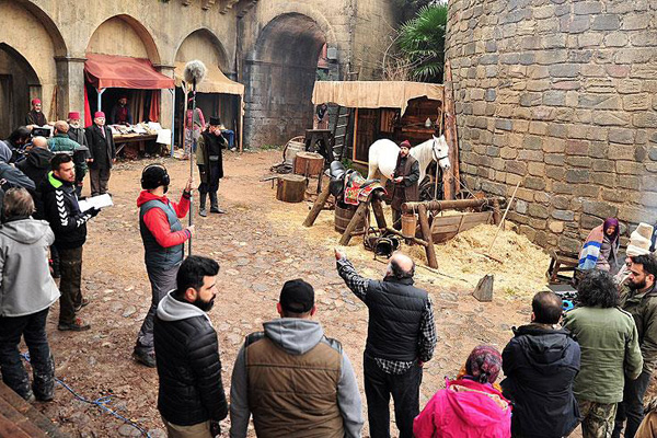 Türk dizileri görücüye çıkacak