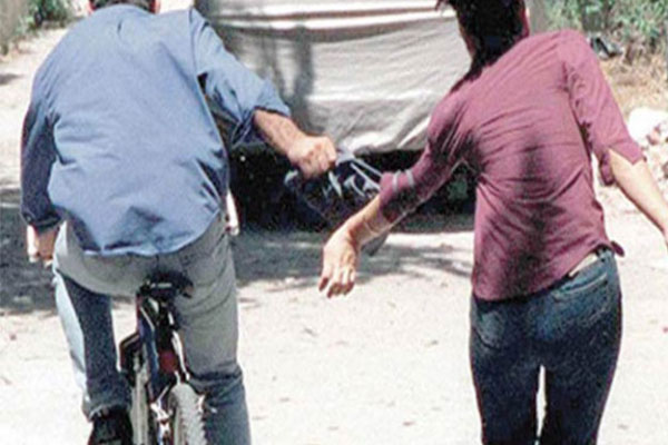 Kapkaççıyı vatandaşlar yakaladı