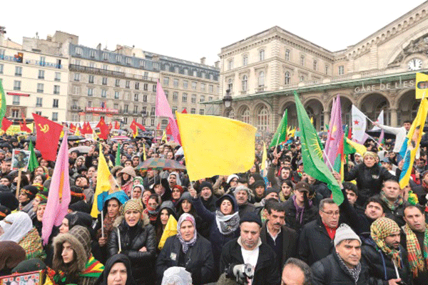 Fransa'da PKK eylemi!
