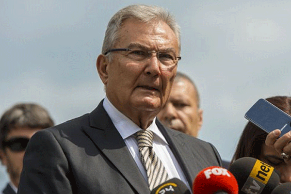 Deniz Baykal hastaneye kaldırıldı