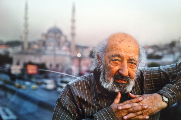 Beyoğlu'nda Ara Güler Sokağı