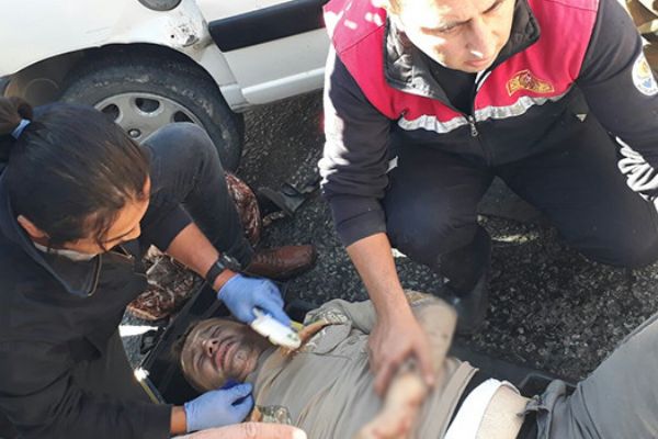 Adana'da trafik kazası: 3 kişi yaralandı