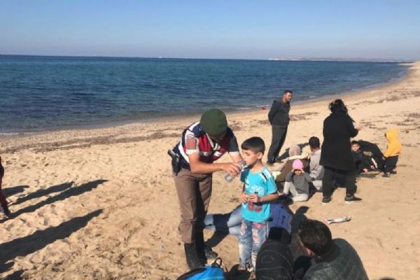 51 kaçak göçmen yakalandı