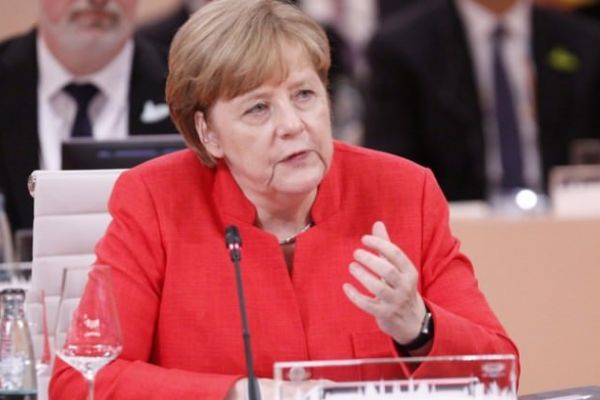 Merkel'den önemli Türkiye açıklaması: Anlaşma şart!