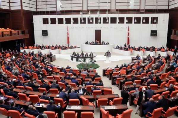 Bekir Bozdağ: OHAL 3 ay uzatıldı