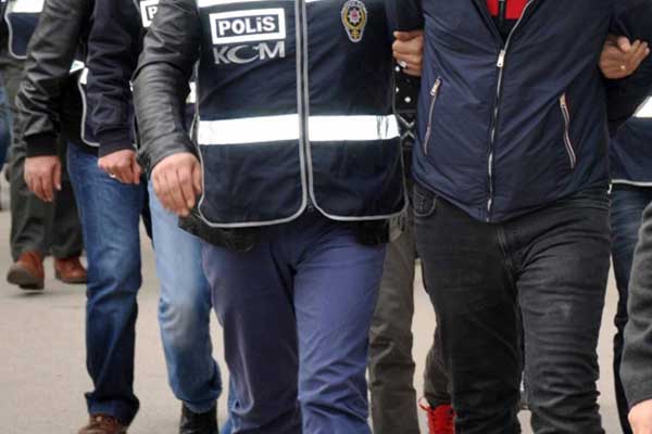 10 ilde FETÖ operasyonu