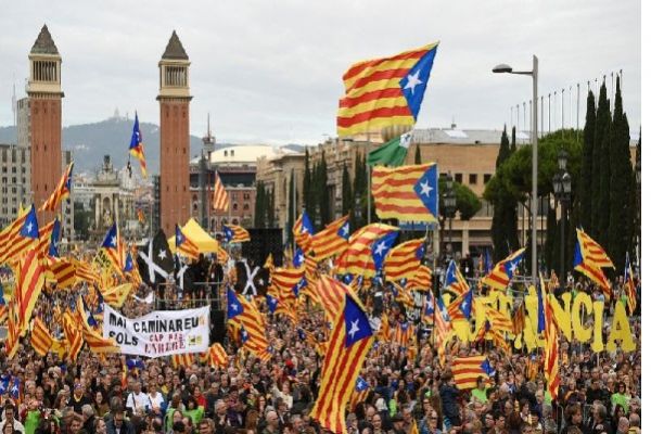 Örgüt liderleri tutuklandı, Katalonya ayakta