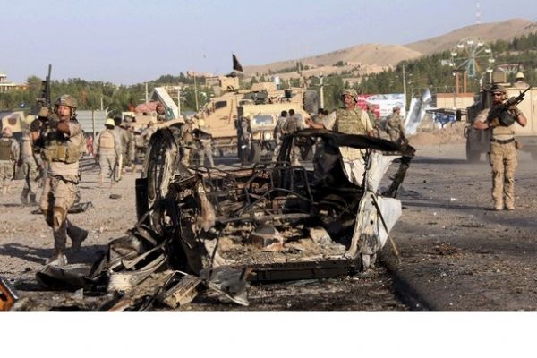 Taliban emniyet müdürlüğüne saldırdı: 20 ölü