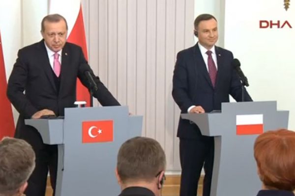 Cumhurbaşkanı Erdoğan'dan Polonya'da mesaj: Avrupa bizi oyalamasın