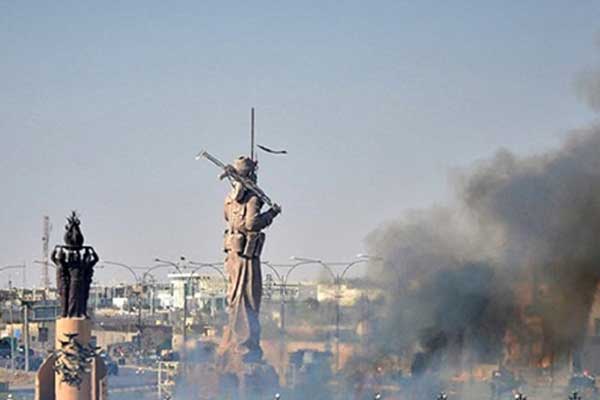 Peşmerge heykeli ateşe verildi