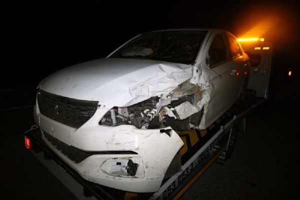 Konya'da iki otomobil çarpıştı: 7 kişi yaralandı