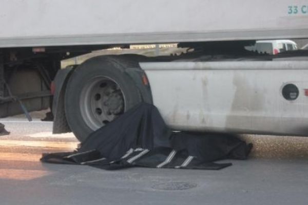 Niğde'de tır'ın çarptığı kadın hayatını kaybetti