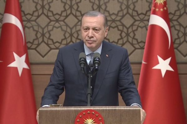 Cumhurbaşkanı Erdoğan: Onları o şarlatan da kurtaramayacak