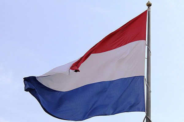 Hollanda'da başörtüsü yasağı İnsan Hakları Komisyonunda