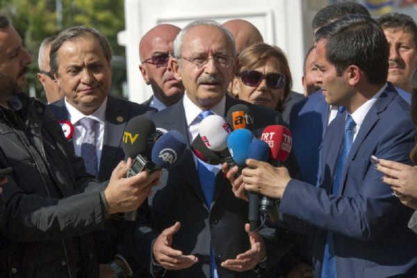 Kemal Kılıçdaroğlu: Bütün dualarımız Deniz Bey'le birlikte