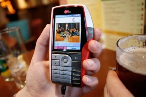 Birbirinden tuhaf telefon modelleri