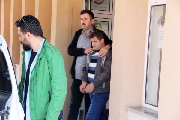 Bolu'da sokak ortasında karısını defalarca bıçakladı