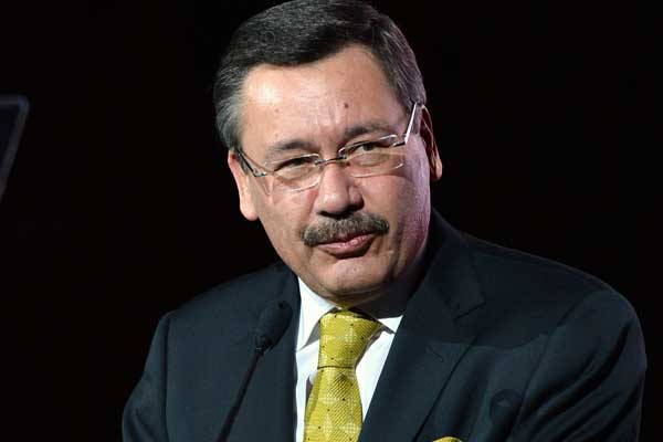 Melih Gökçek istifa konuşması hazırlıyor