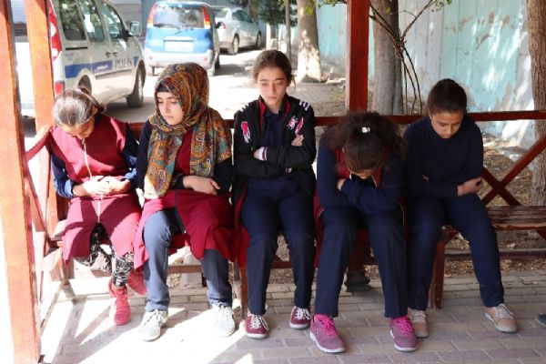 29 öğrenci içtikleri sudan hastanelik oldu