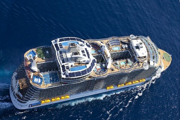 'Türkiye'de siyasi belirsizlik var' dedi, seferleri iptal etti