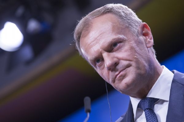 Tusk: Ankara'ya kapılarımızı açmak isteriz lakin...