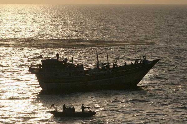 Yemen, İran gemisini alıkoydu