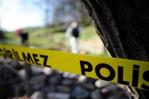 11 aile sopalarla mahalleden kovuldu