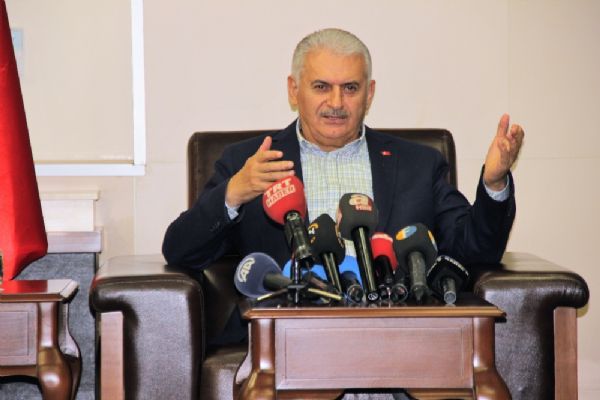 Binali Yıldırım Gazeteciler Günü'nü unutmadı