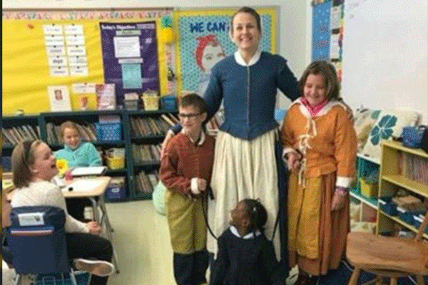 'Siyahi öğrenciye köpek tasması takıldı' iddiaları