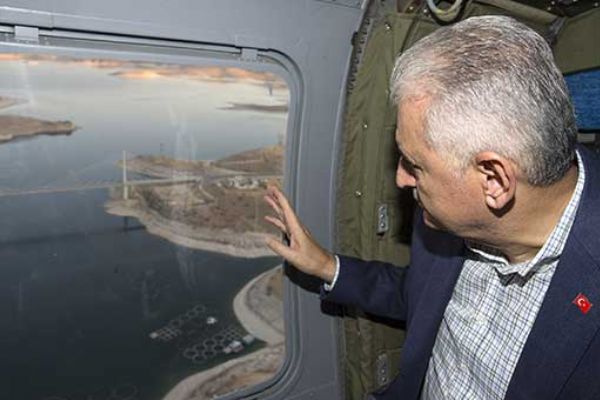 Binali Yıldırım, Ağın Köprüsü'nü havadan inceledi