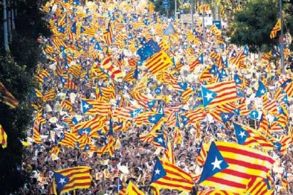 İspanya'dan Katalonya açıklaması: Amacımız düzeni yeniden sağlamak