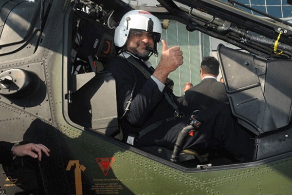 Pakistan Başbakanı'ndan Türk helikopterine övgü