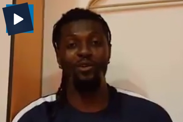 Adebayor’dan Pepe’ye mesaj