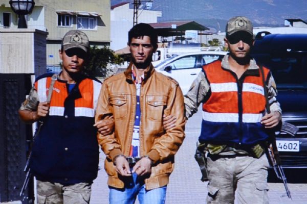 Türkiye'ye girmeye çalışan PKK'lı sınırda yakalandı
